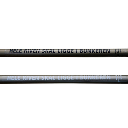 Sticker: "Place rake in the bunker", white